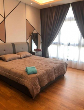 Paradigm Residence New 5-6Pax